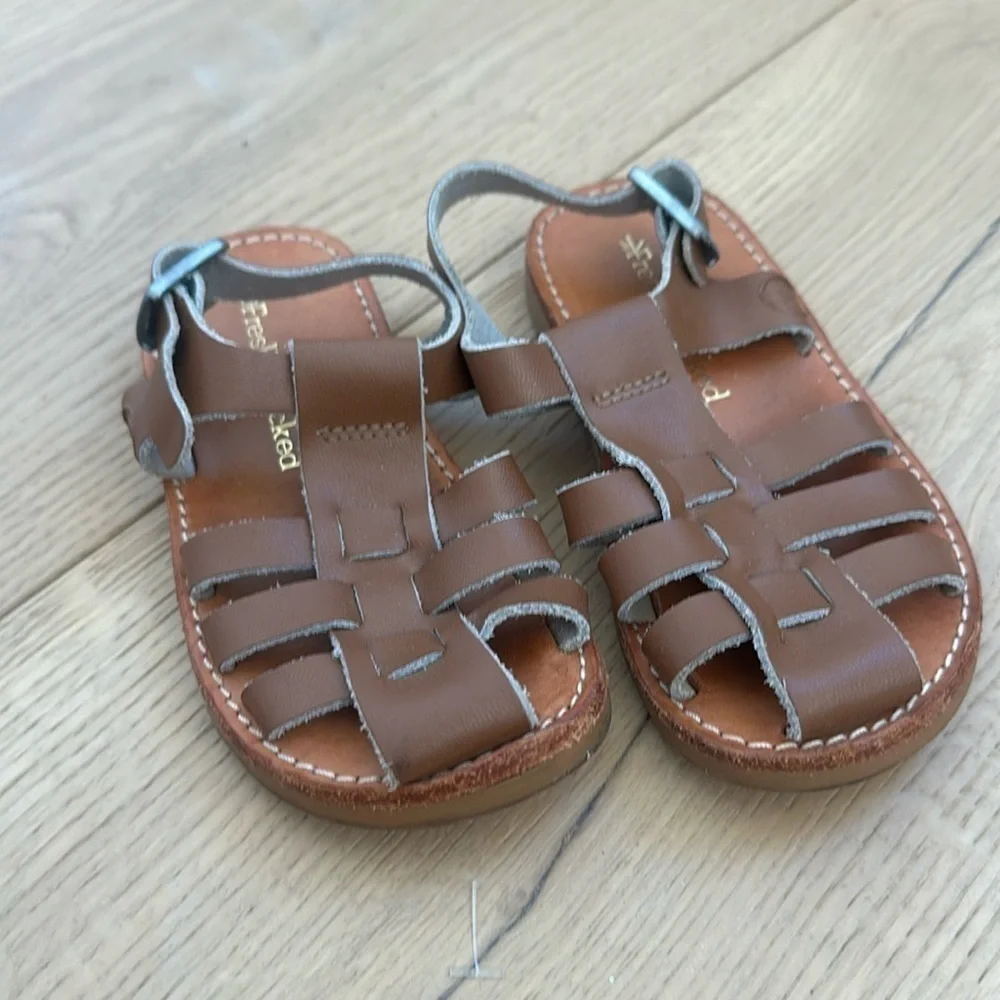 Freshly picked Cognac Bixby Sandal toddler 7 brown